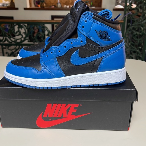 NIB Nike air Jordan Retro high Og youth size 5 (womens size 7) brand new in box - Picture 6 of 12